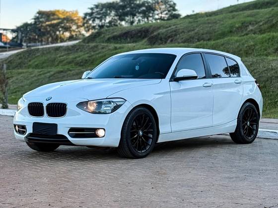 BMW 118i 1.6 FULL 16V TURBO GASOLINA 4P AUTOMÁTICO BMW 118i 1.6 FULL 16V TURBO GASOLINA 4P AUTOMÁTICO